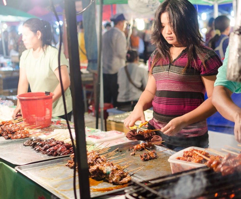 Thailändischer Nachtmarkt
